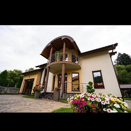 Отель Casa Perla Nordului Мойсей Экстерьер фото