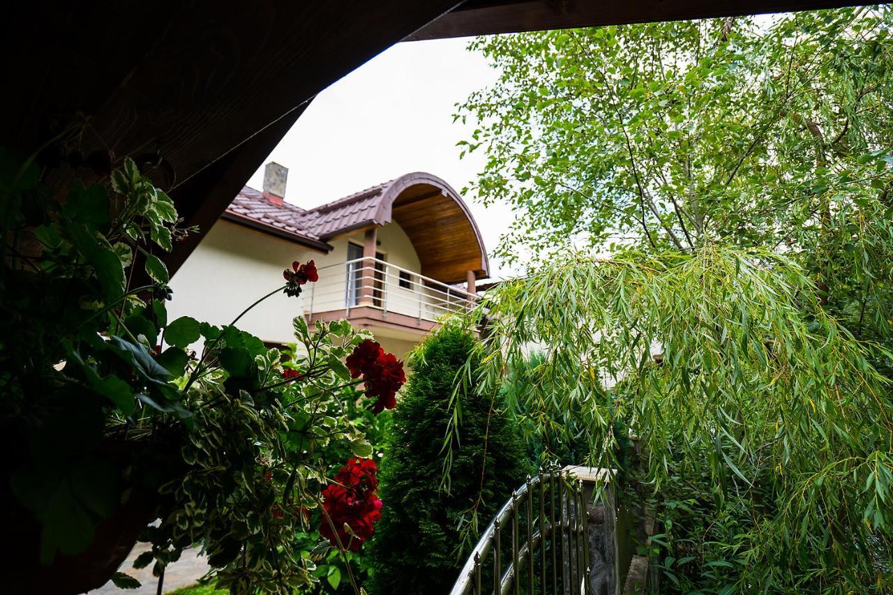 Отель Casa Perla Nordului Мойсей Экстерьер фото