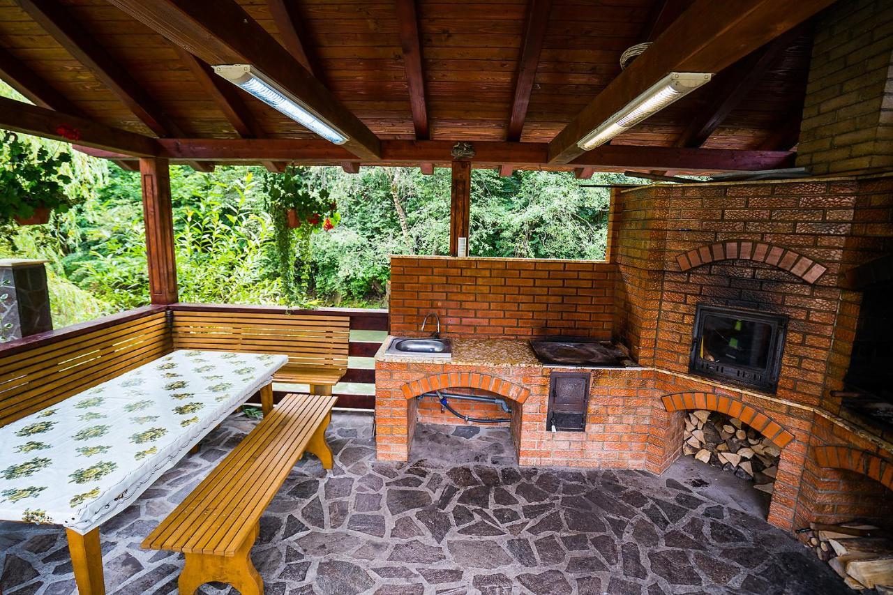 Отель Casa Perla Nordului Мойсей Экстерьер фото